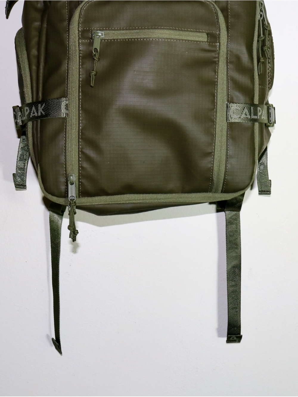 Calpak Terra 26L Laptop Duffel Backpack in Pine (Green) - Picture 10 of 16